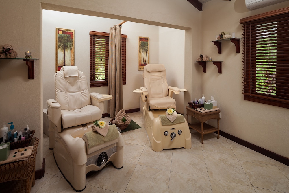 Sugar Cane Club Hotel & Spa 34/43