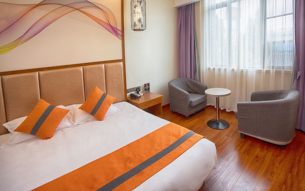 Shanghai Linyin Holiday Hotel 18/71