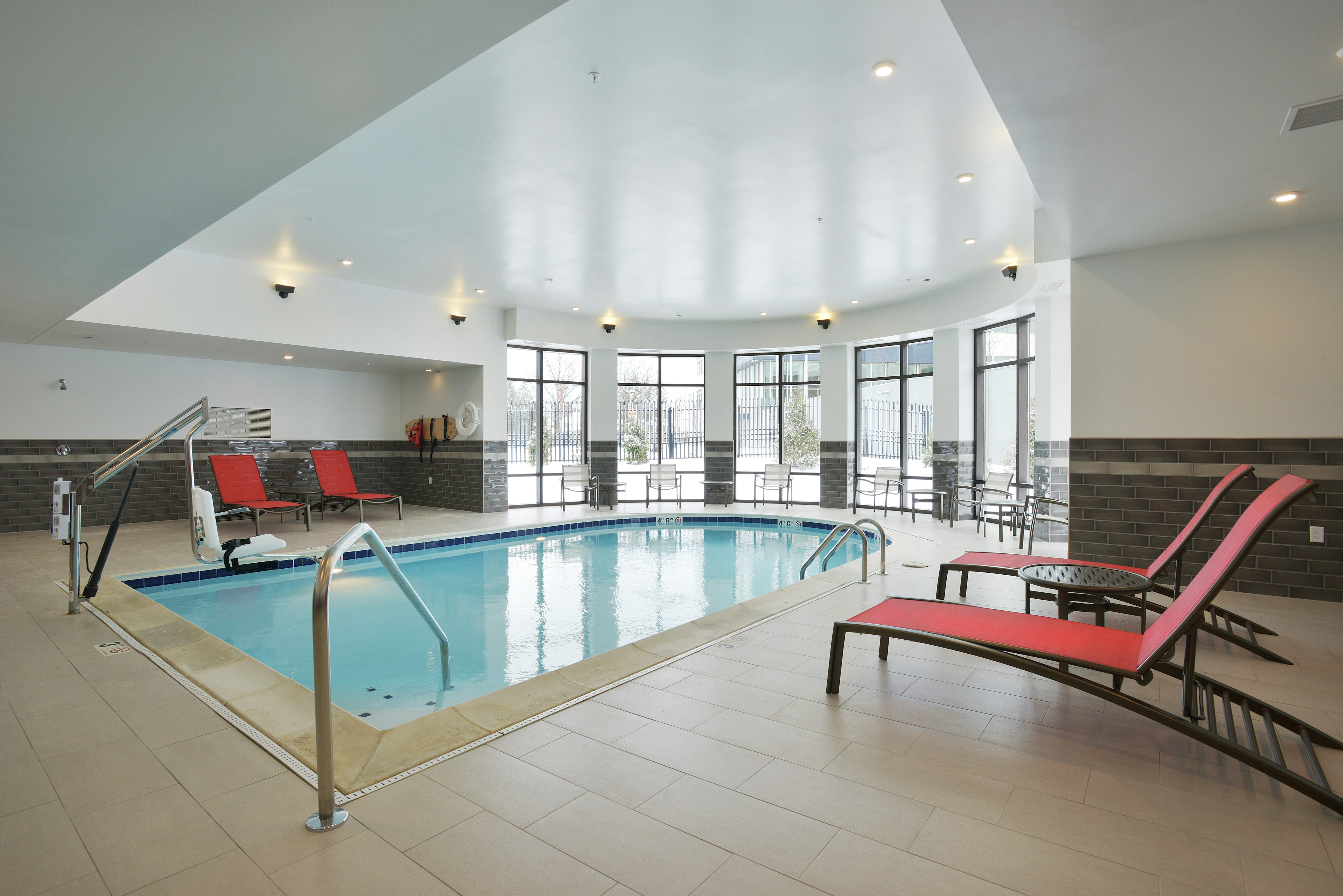 Hampton Inn Suites Cincinnati Kenwood Oh 18/43