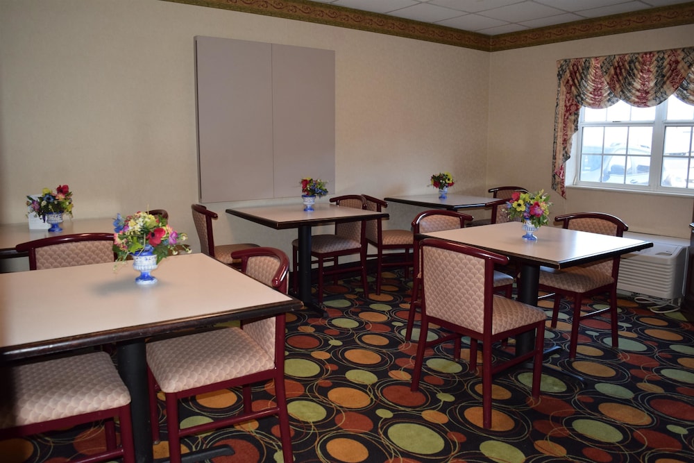 Microtel Inn & Suites by Wyndham Rock Hill/Charlotte Area 38/46