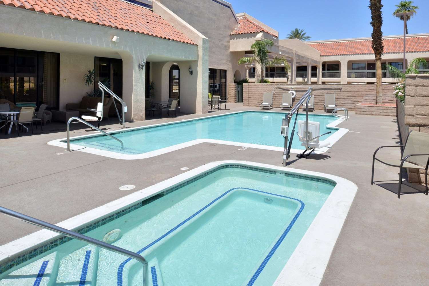 Signature Inn Indio I-10 Coachella Valley 25/36