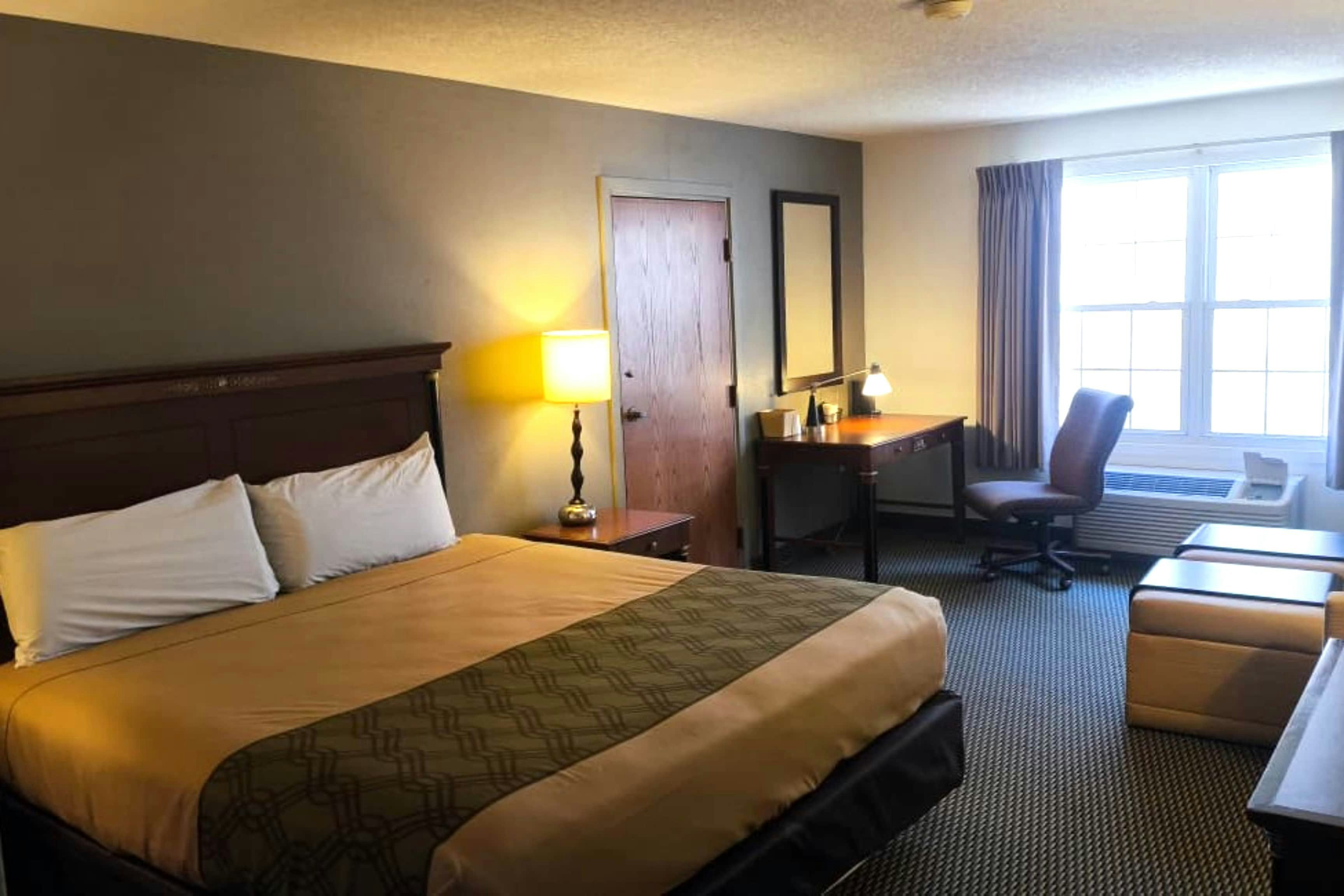 Econo Lodge Rockville 28/75