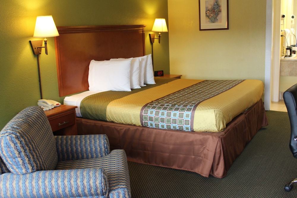Americas Best Value Inn Conyers 28/54