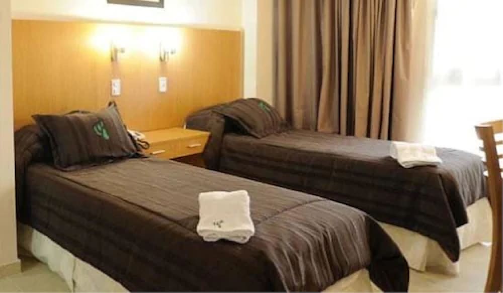 Hotel Osam 12/26