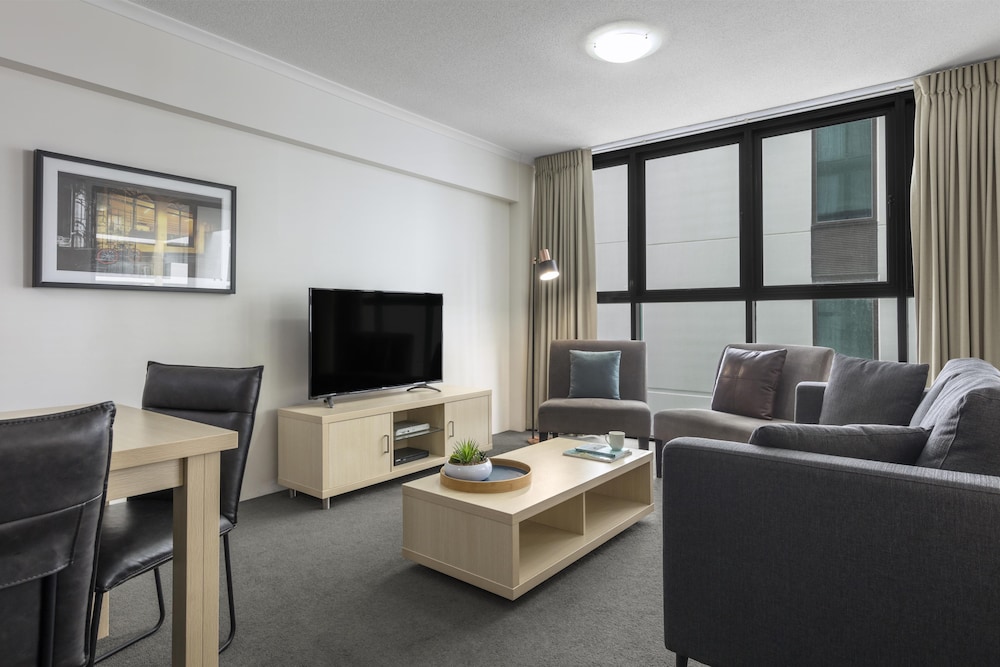 Oaks Brisbane River City Suites 42/72