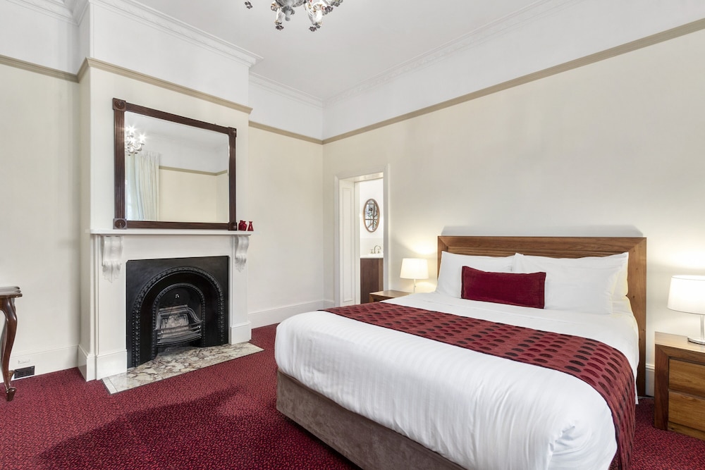 3 Bedrooms, Grosvenor, House, 4 Beds, 2 Queen Beds
