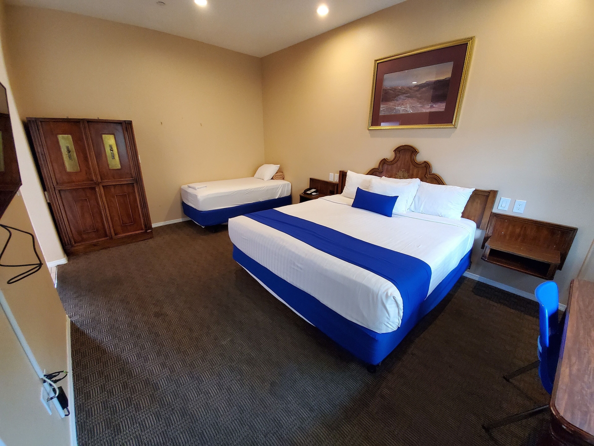MICRO ROOM, SUITE