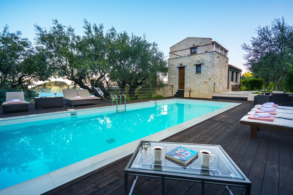 Exensian Villas & Suites 31/44