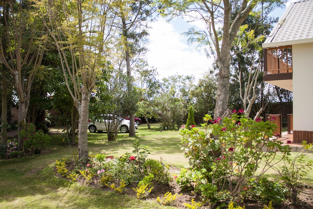 Hosteria Airport Garden 61/64
