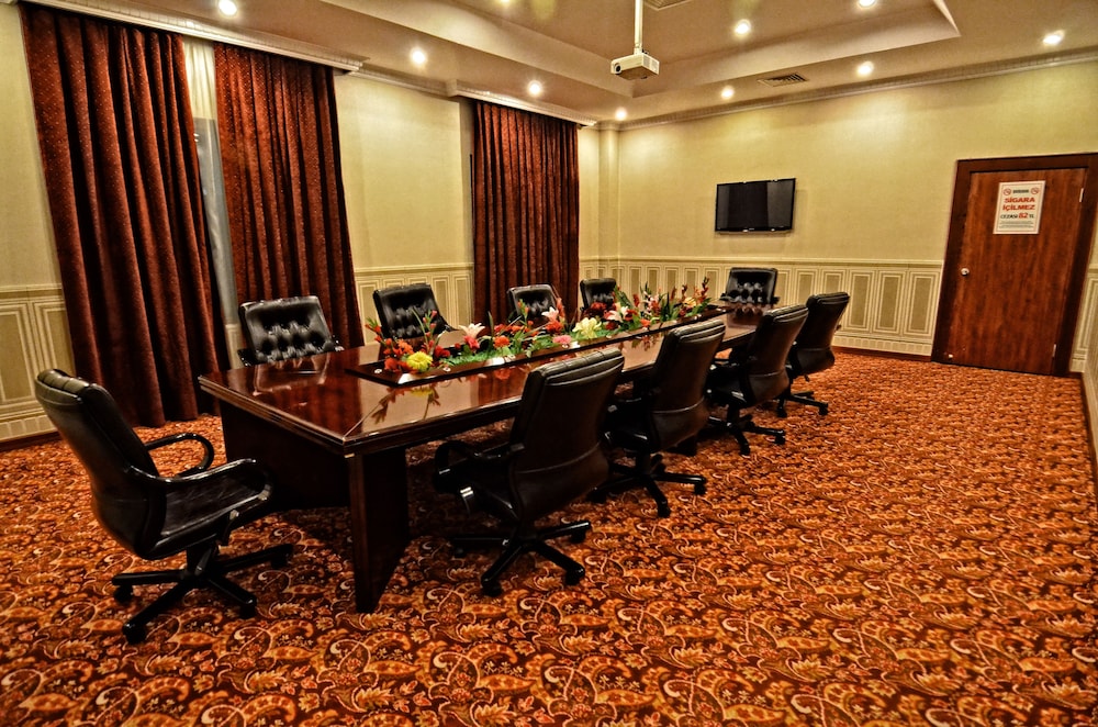Akgun Hotel 45/54