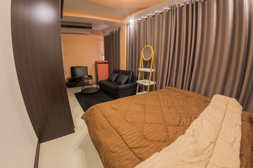Maximum Luxury Apartment 5/31
