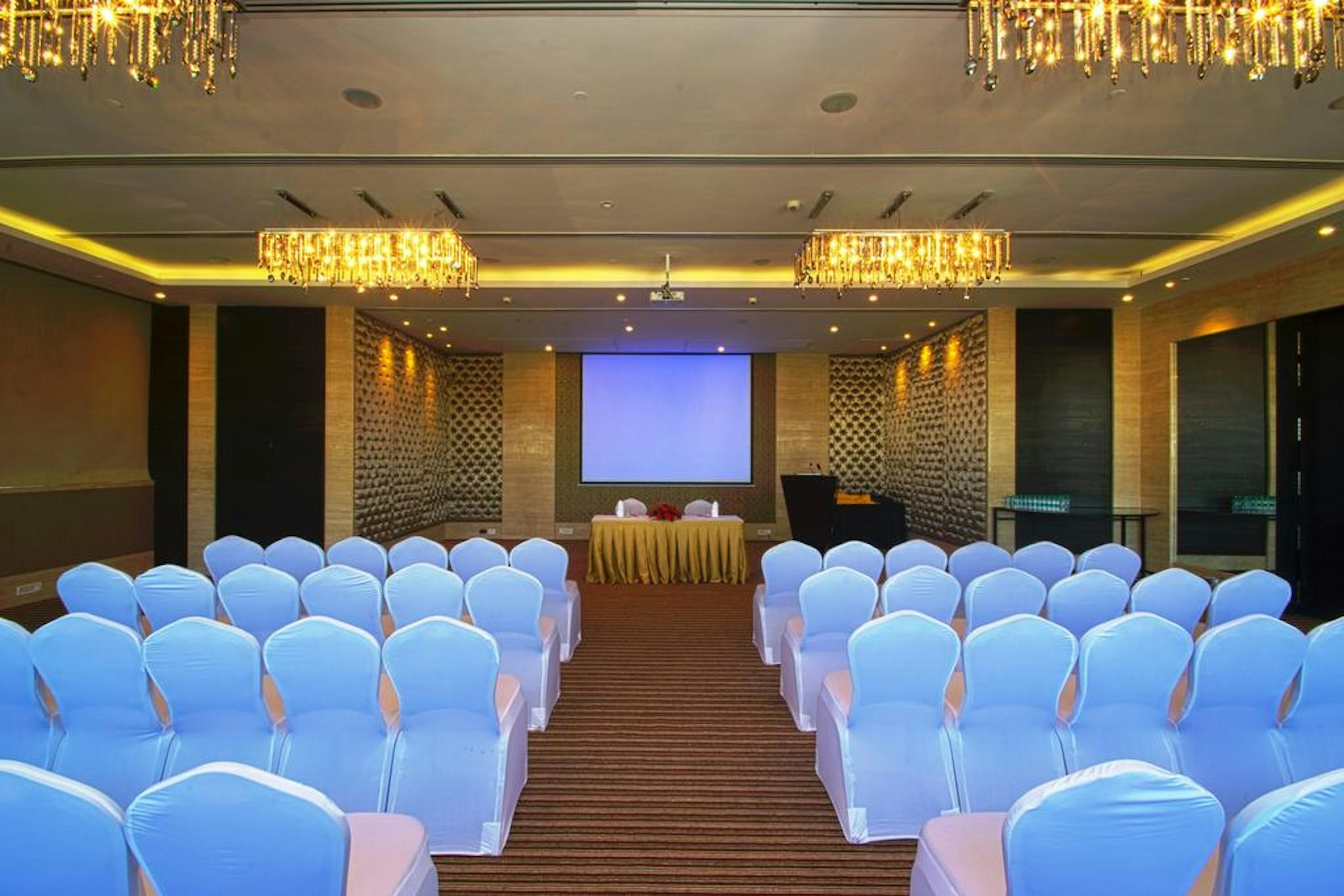 Grand Hometel Malad 25/27