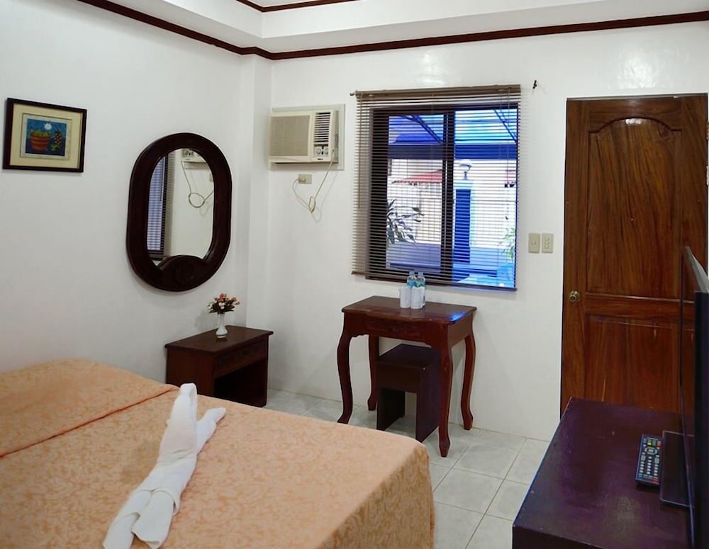 Island Inn Boracay 30/50