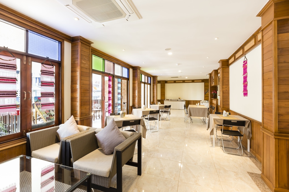 Lee Chiang Hotel 43/55