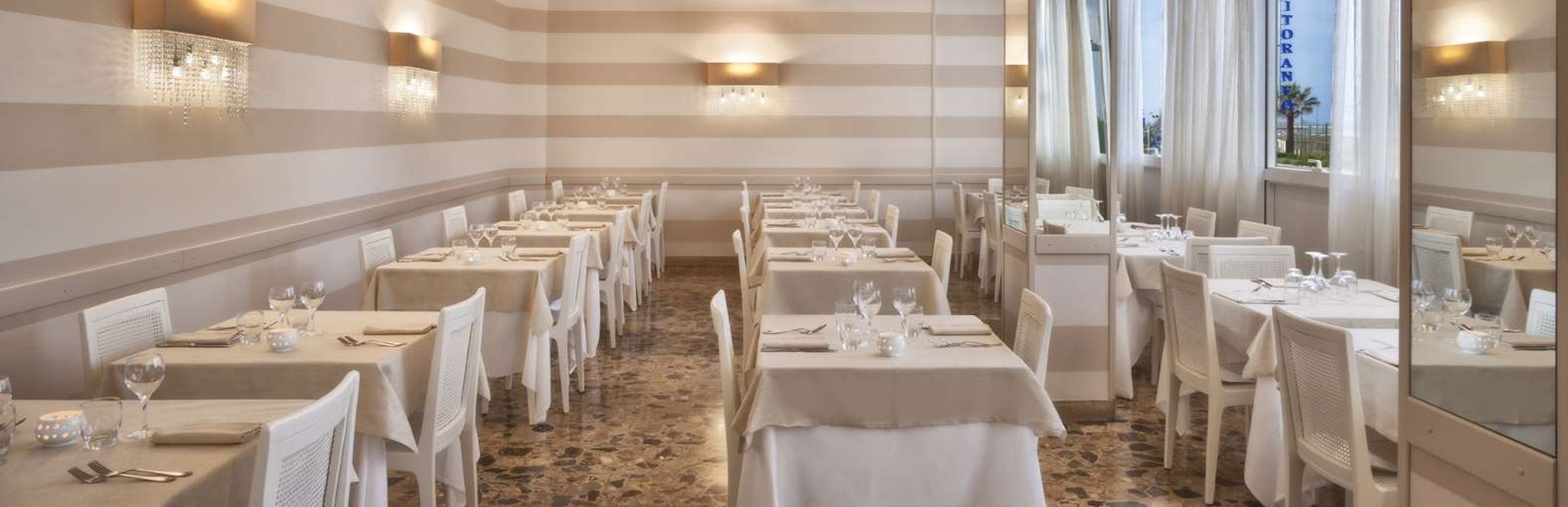 Litoraneo Suite Hotel 48/54