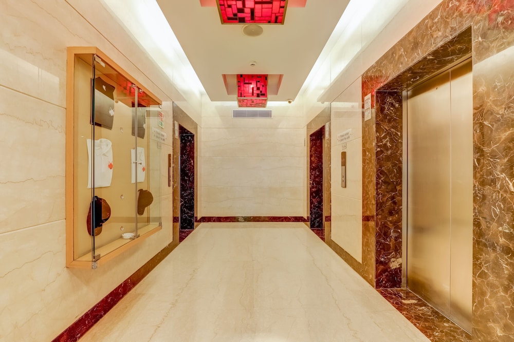 Lemon Tree Hotel, Delhi Airport 6/47