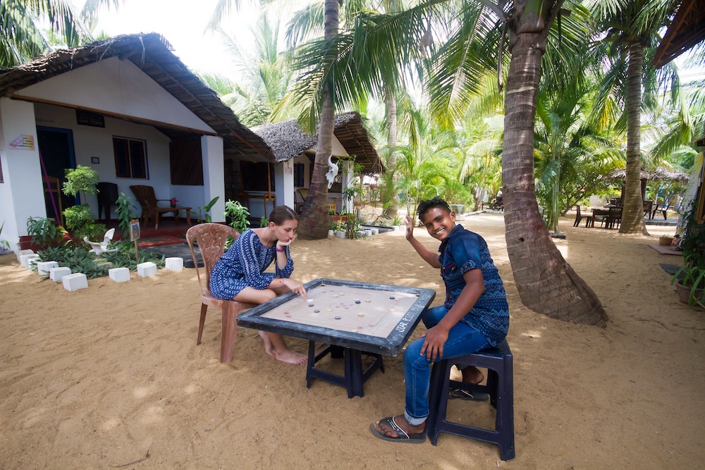 Star Rest Beach Hotel Arugambay 11/50