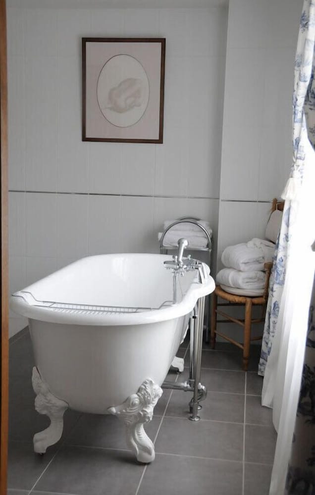 L'AUBERGE BRETONNE 49/50