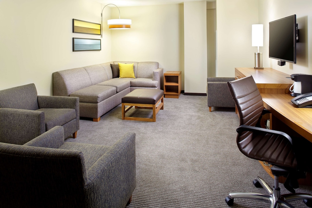 Hyatt Place Cleveland Lyndhurst 39/59
