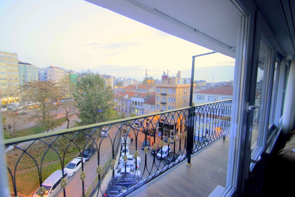 Hira Hotel 43/57