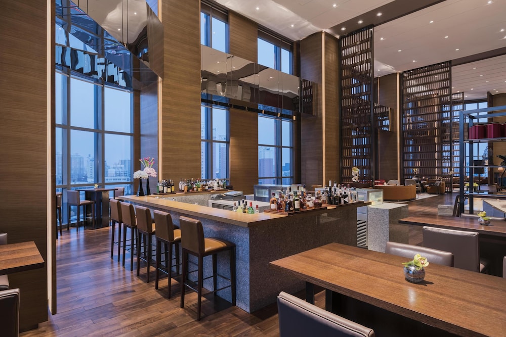 HYATT REGENCY SHANGHAI WUJIAOCHANG 51/75