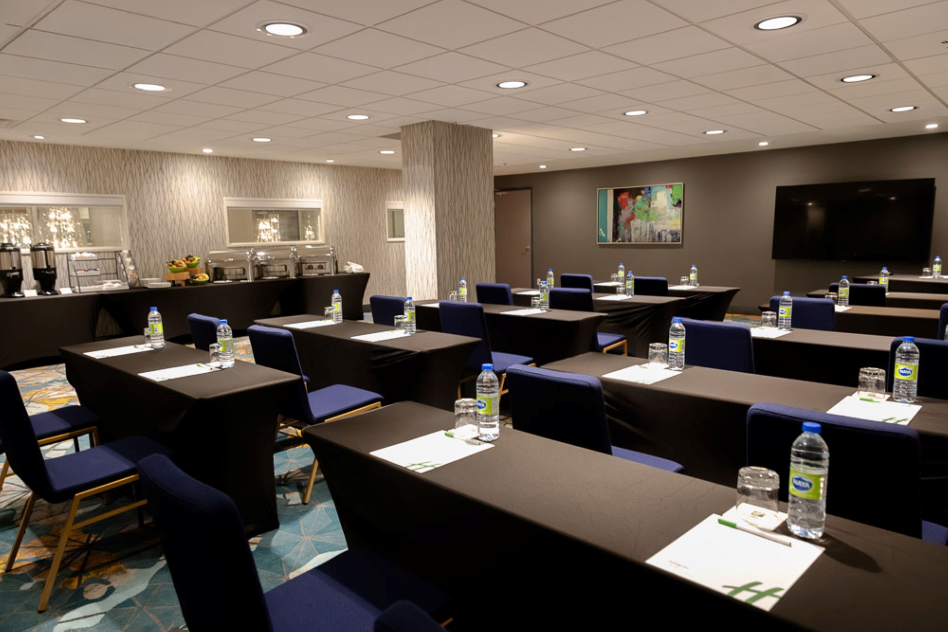 HOLIDAY INN TORONTO DOWNTOWN CENTRE 67/79