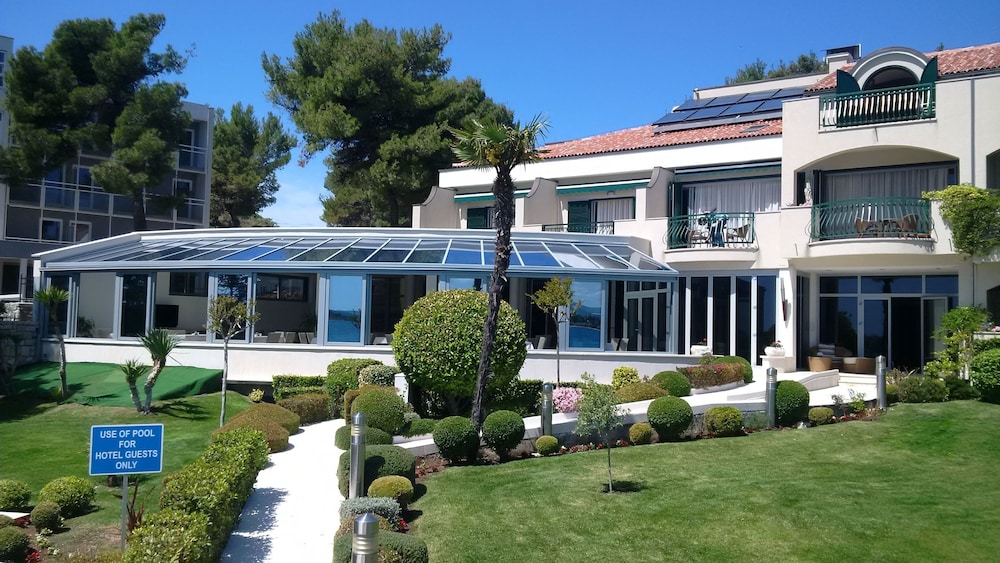 Hotel Villa Radin 44/50