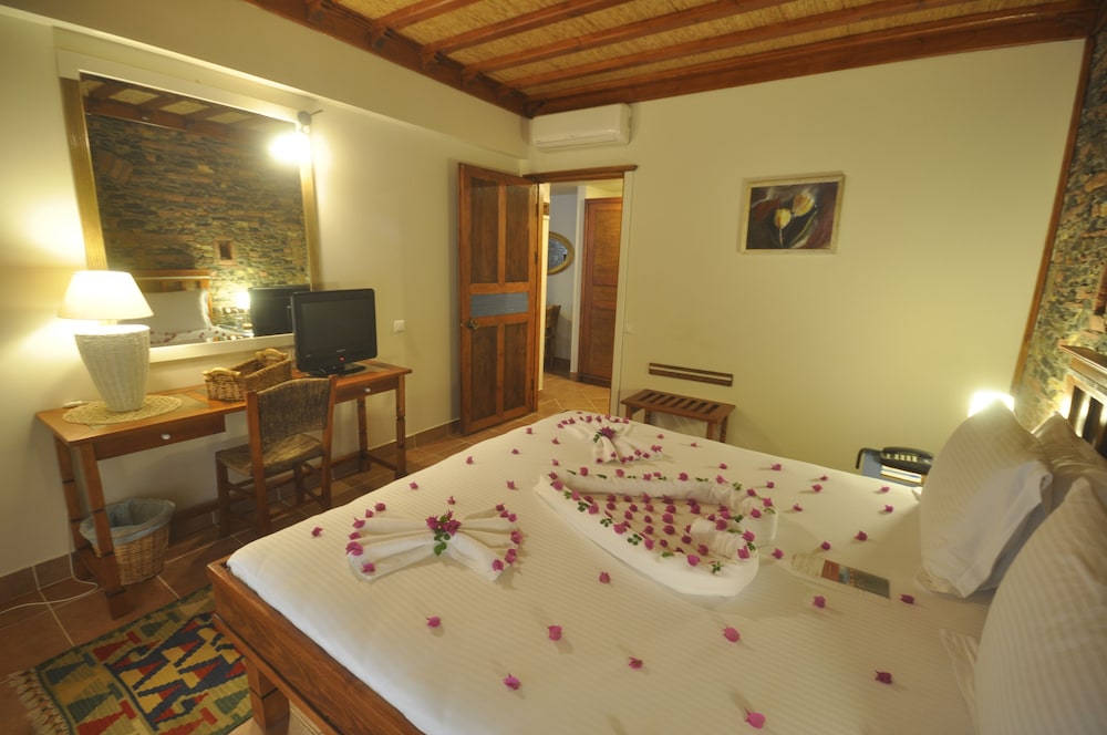 El Vino Hotel Suites 14/50