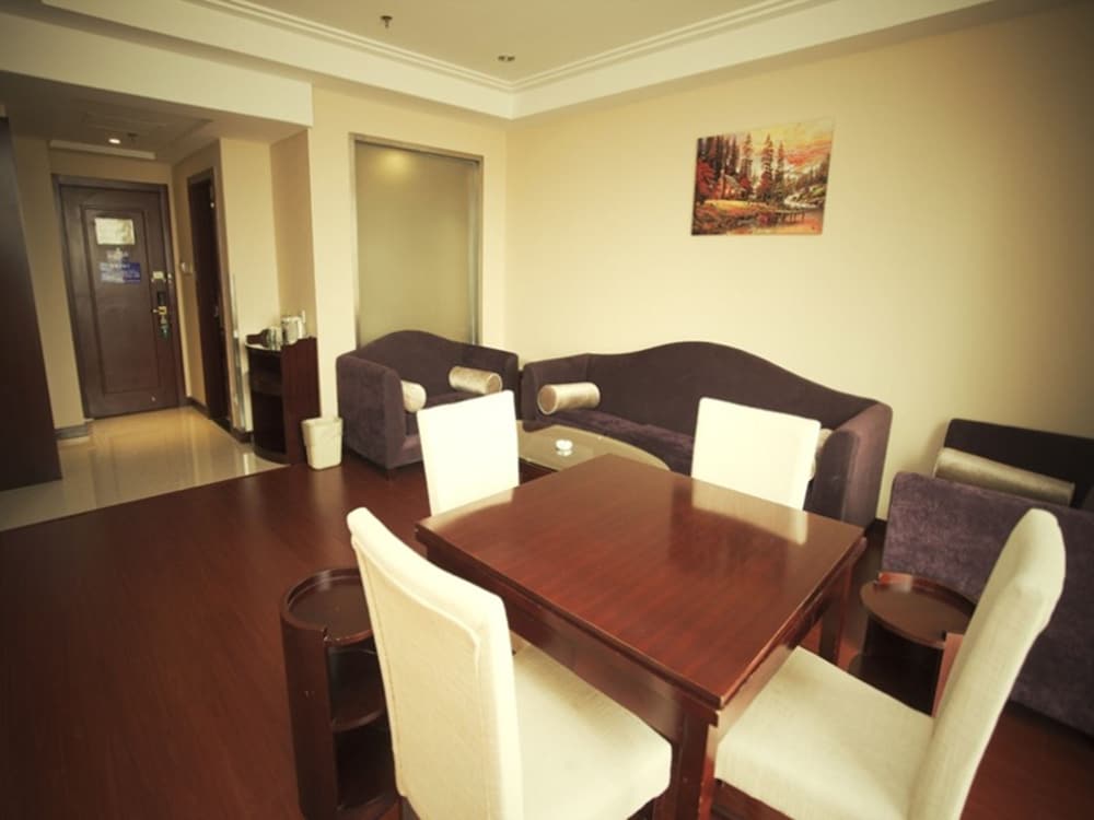 Greentree Inn Jiangsu Taizhou Jingjiang Jiangping Road Shanghai City Business Hotel 48/55