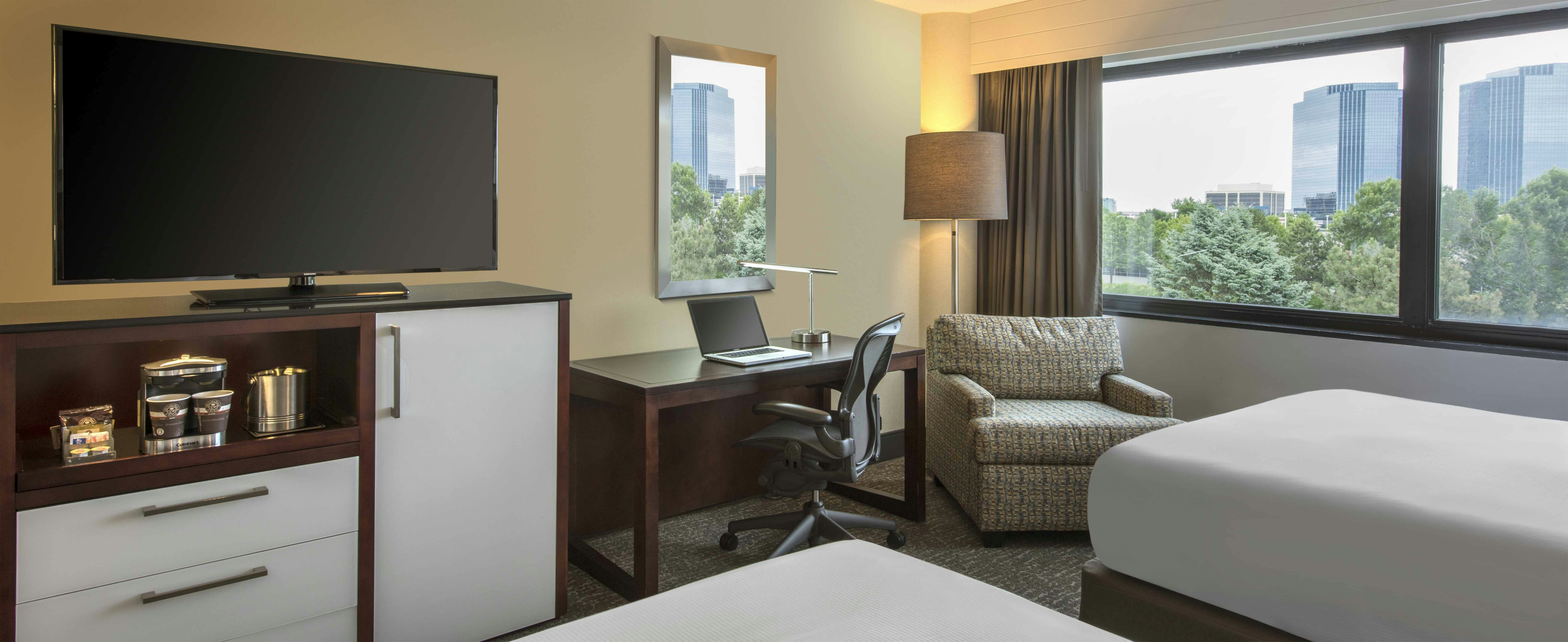 غرفة بسريرين مزدوجين لذوي الإعاقة، Doubletree By Hilton Chicago Schaumburg 2/4