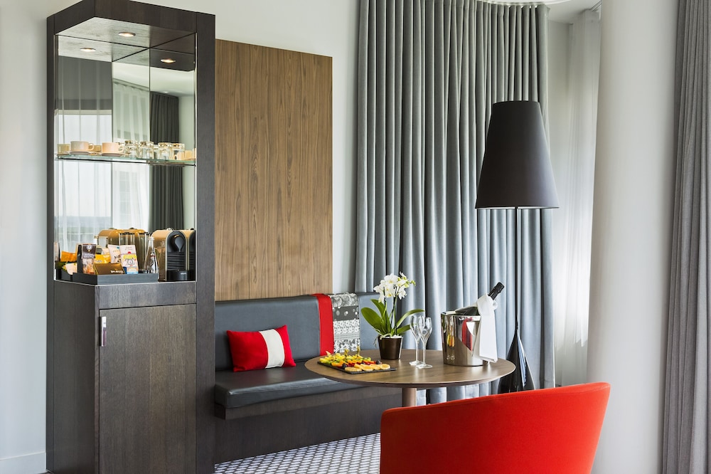 Melia Paris La Defense 58/73
