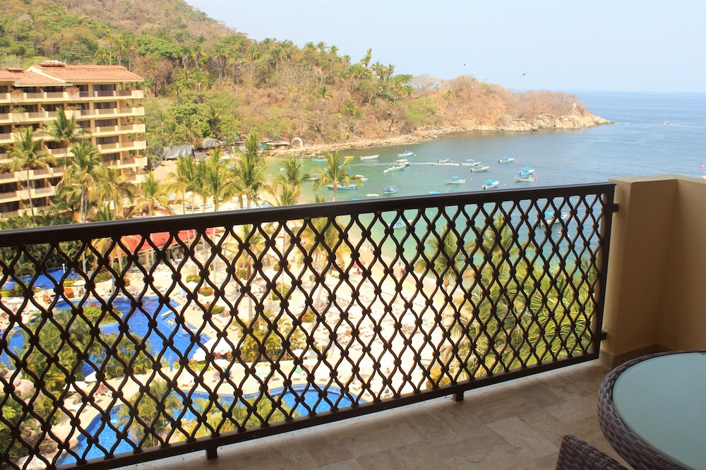 Barcelo Puerto Vallarta - All Inclusive 4/76