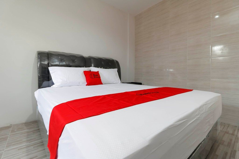 Reddoorz Plus Near Rs Royal Prima 9/17