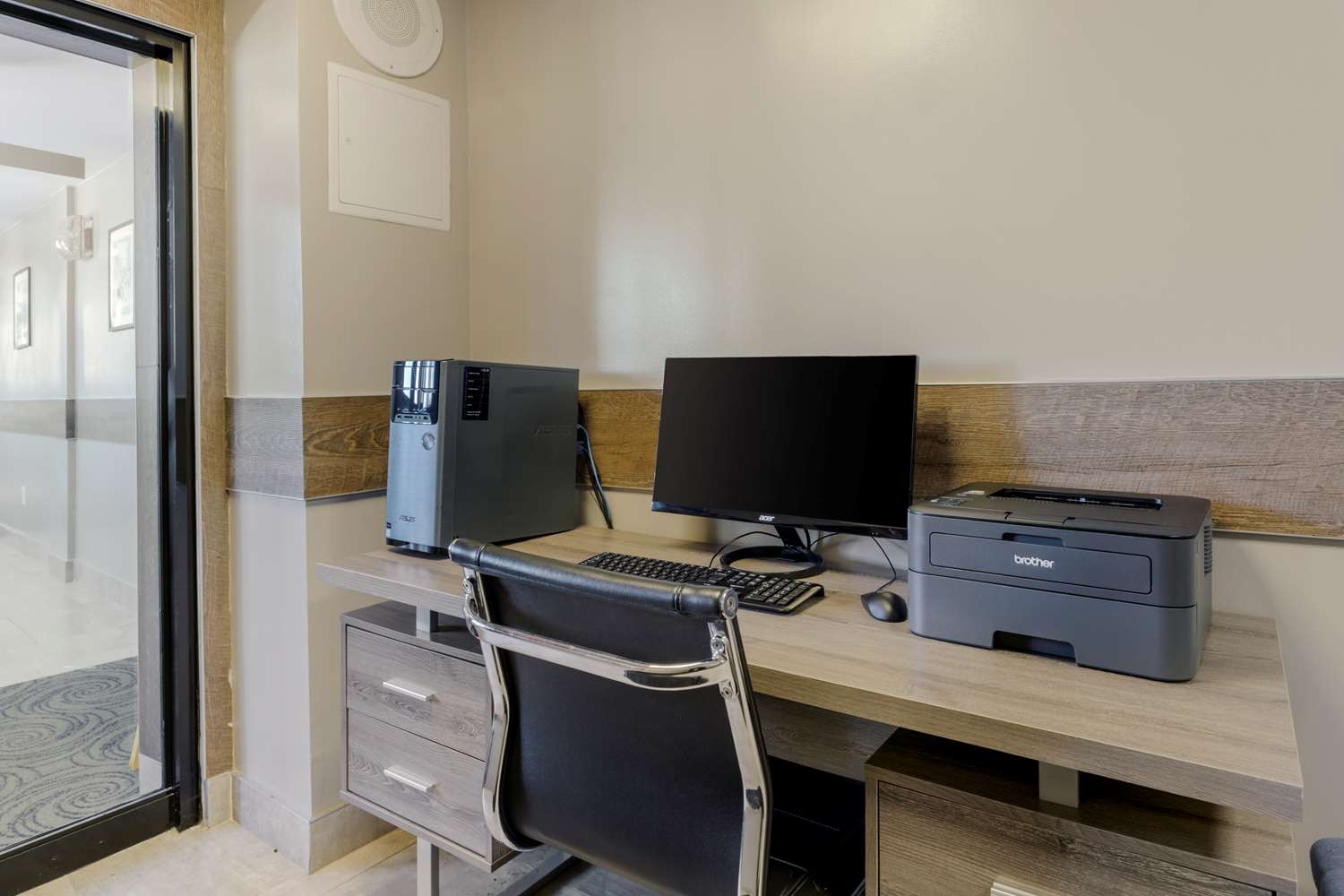 Best Western Plus Brooklyn Bay Hotel 15/18