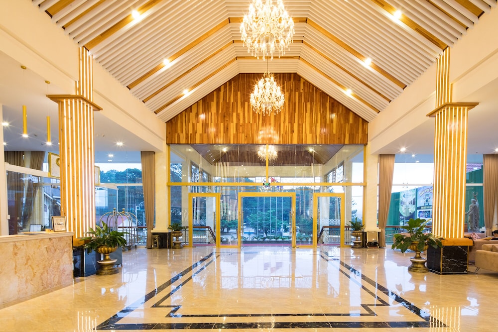 Ladalat Hotel 6/80