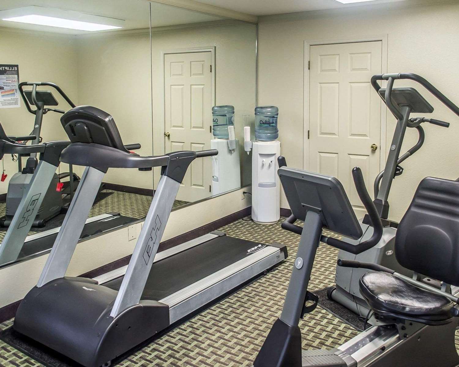 Days Inn by Wyndham Austintown 23/41