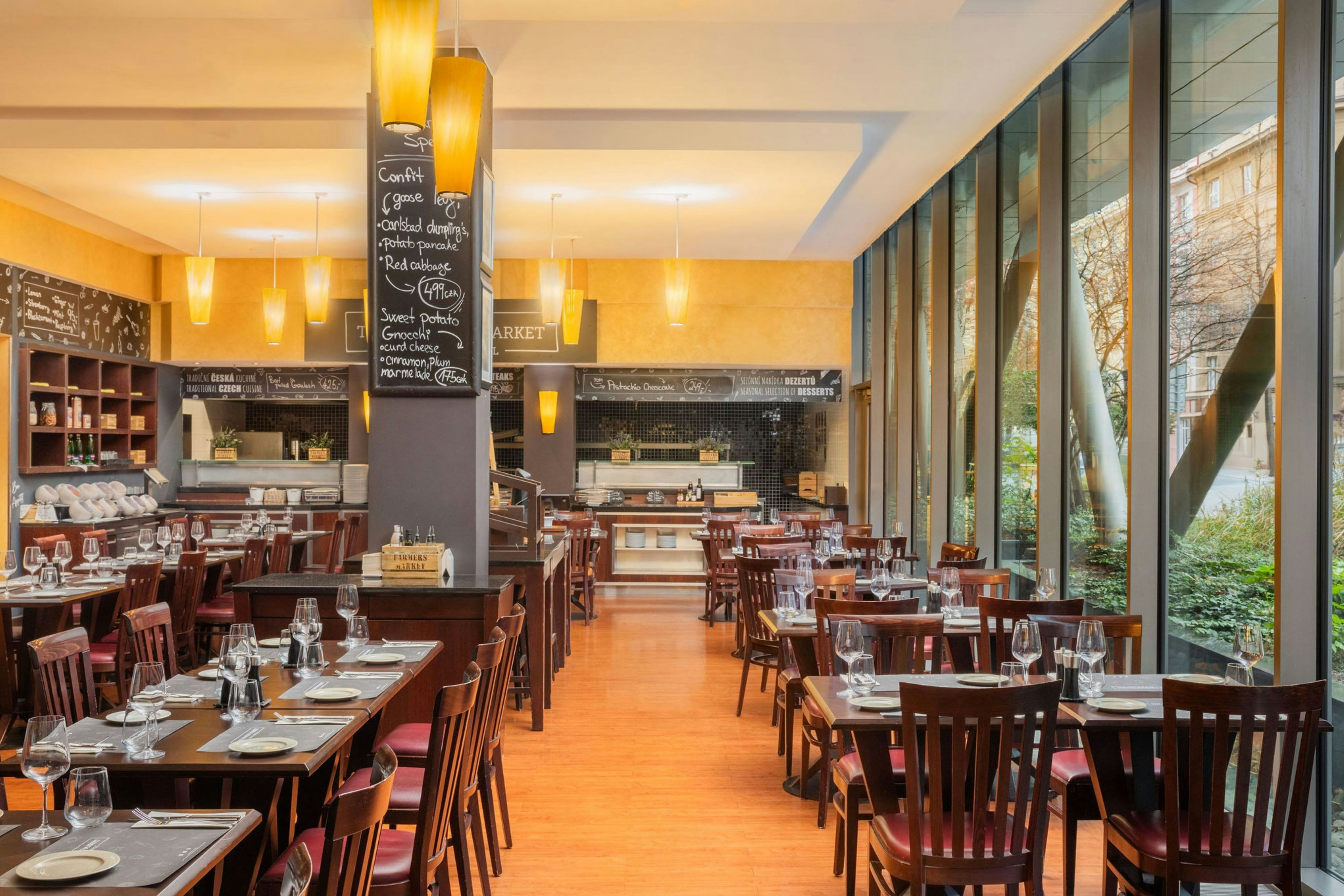 Courtyard By Marriott Prague City 33/54
