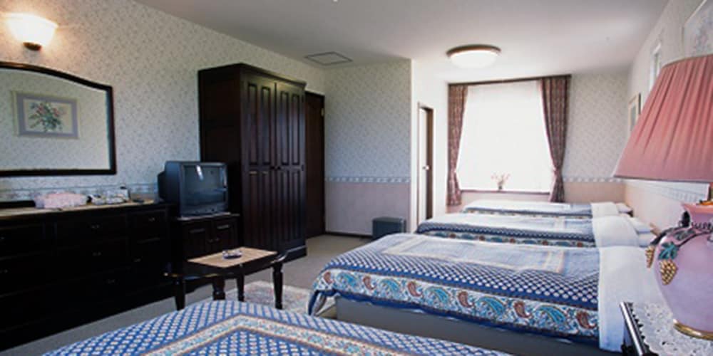Petit Hotel Corinthian 12/31
