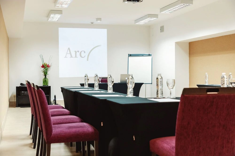 Arc Recoleta Boutique Hotel and Spa 61/68