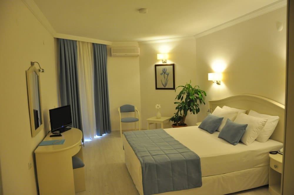Idas Club Hotel 7/24