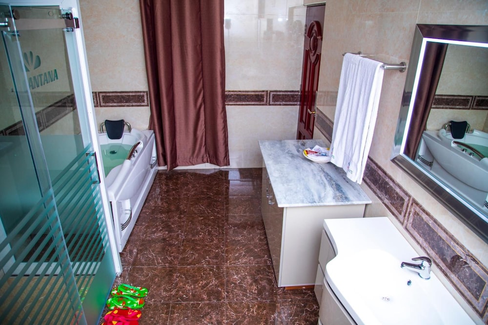 Lantana Hotel 44/46