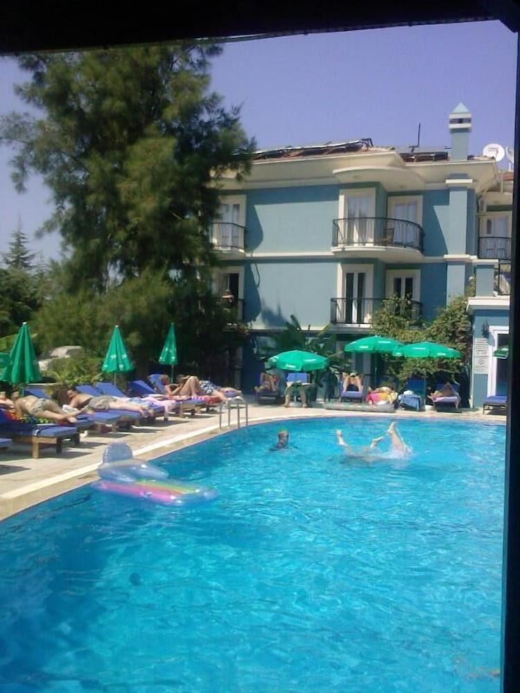 Antas Deluxe Apartments 65/69