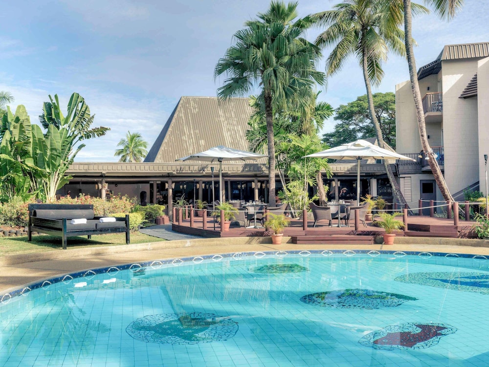 Mercure Nadi 3/48