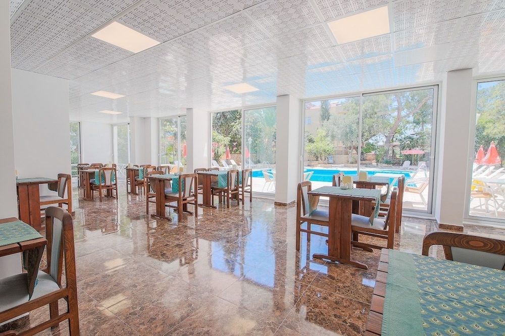 Ekici Hotel 52/65