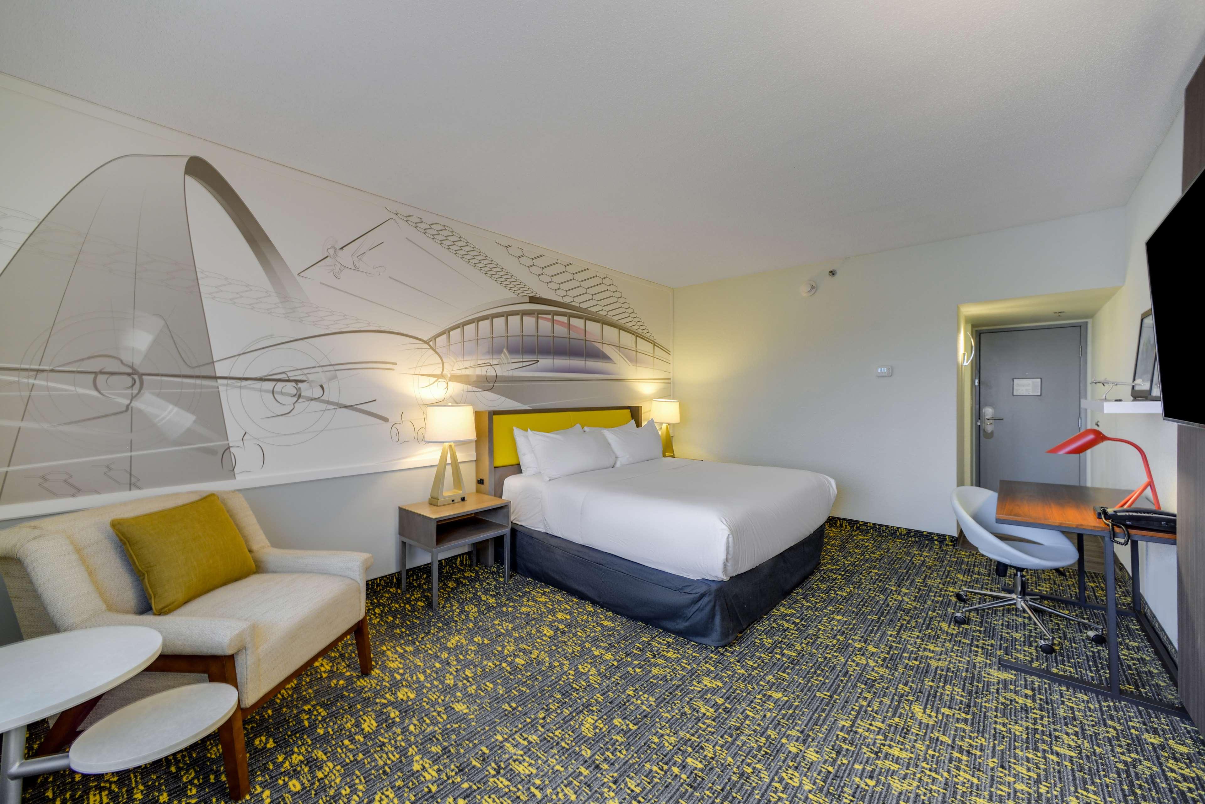 St. Louis Airport Hotel 16/44