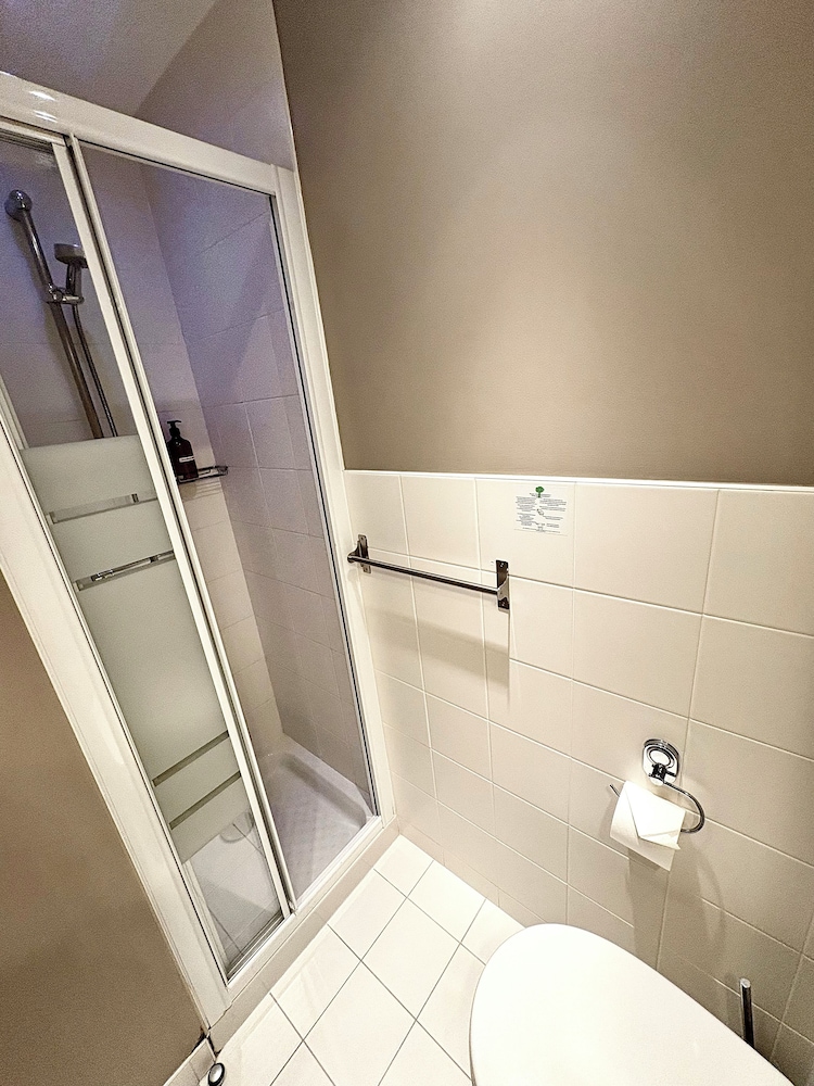 Hotel Moderna 47/50