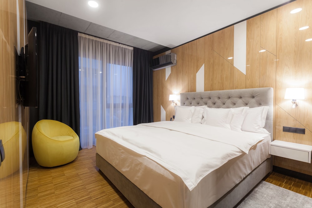 Hotel Platinia 6/38