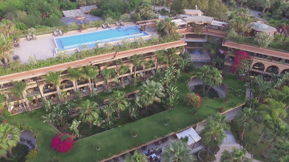 Acacia Resort