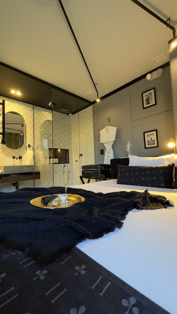 Hotel Helene 28/50
