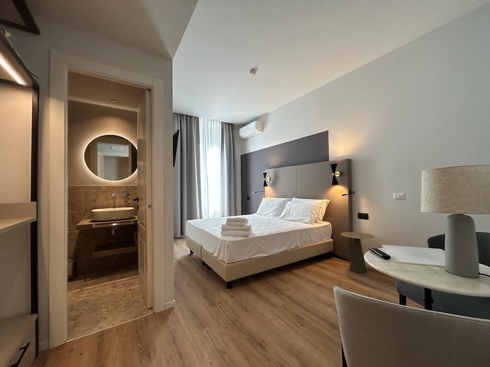 Hotel Porta Pia 22/49